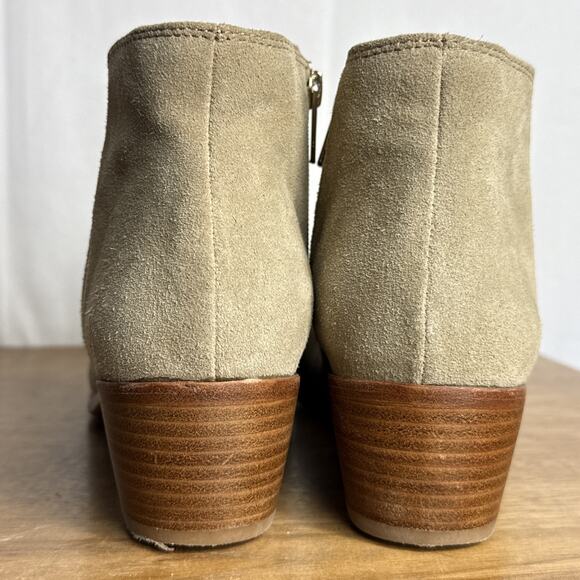 Antonio Melani Light Tan Suede Ankle Boots Size 10 Ash Cream Color Western Shoe - Picture 2 of 11